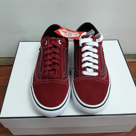 Vans - Picture 3 of 3